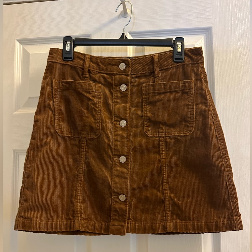 Gap a line brown chord mini skirt, size 6